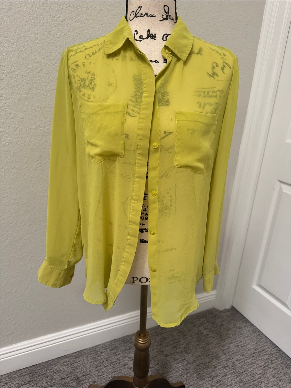 Rock & Republic  Lightweight Yellow Sheer Button-Up Blouse